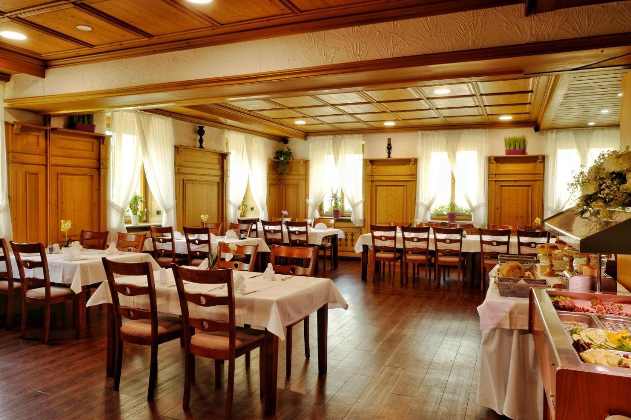 Hotel Krone Friesenheim  Exteriör bild